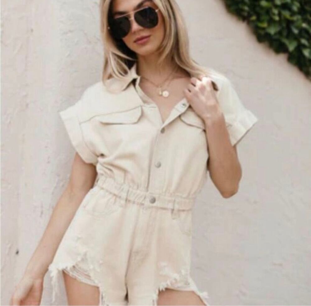 BDG Urban Outfitters Joey Denim Romper NWT Distressed Coverall Small shorts